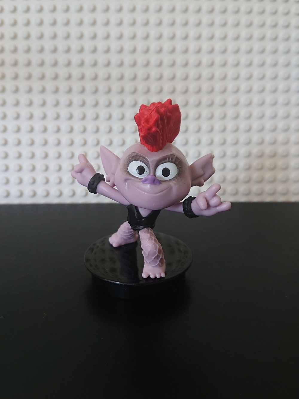 2020 Snapco DreamWorks Trolls Movie - World Tour Barb Troll 3" Figure